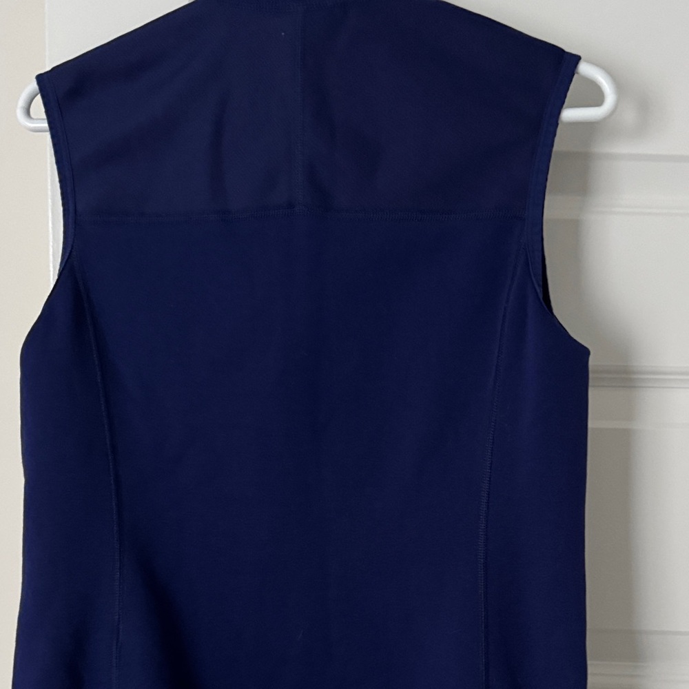Patagonia Men's Dark Blue Vest - Picture 5 of 6